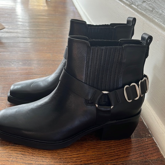 Sam Edelman Shoes - New Sam Edelman black booties size 8.5